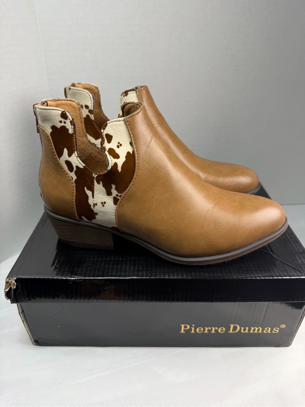 Pierre Dumas Beige combo cow bootie Size 8
